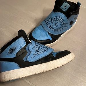 Youth Size 3Y Sky Jordan Shoes